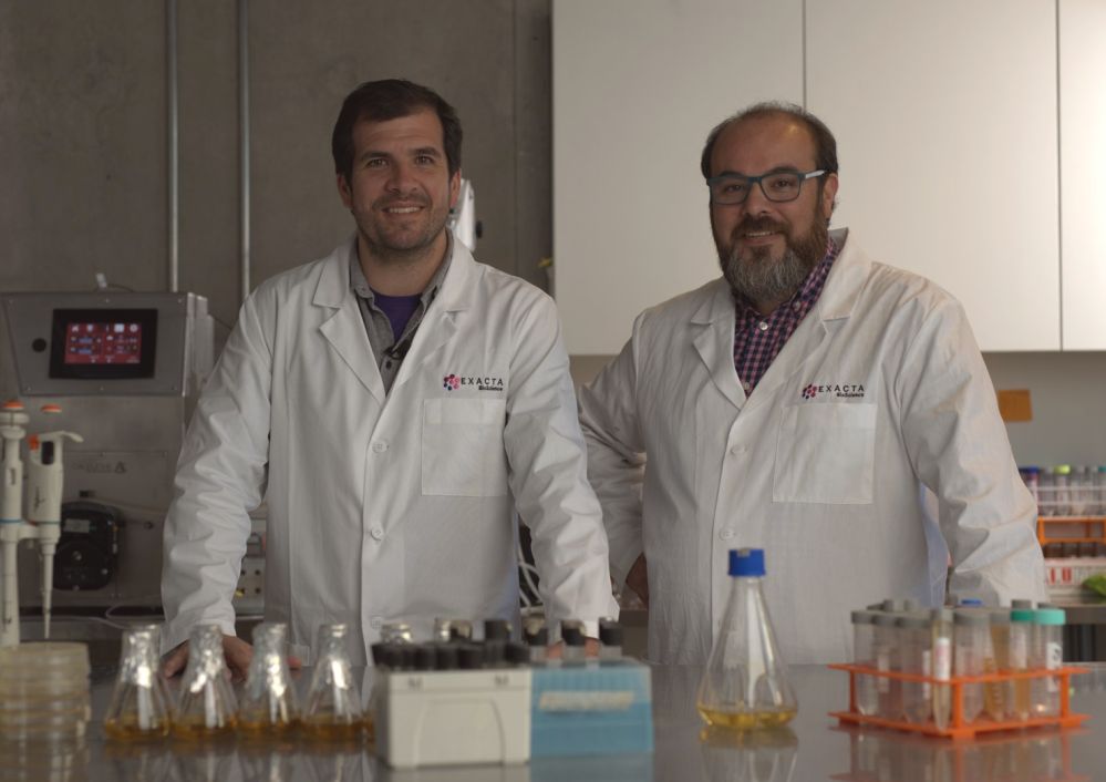 Exacta Bioscience cofounders José Bustos (CEO) and Julio Retamales (CSO). Image credit: Exacta Bioscience