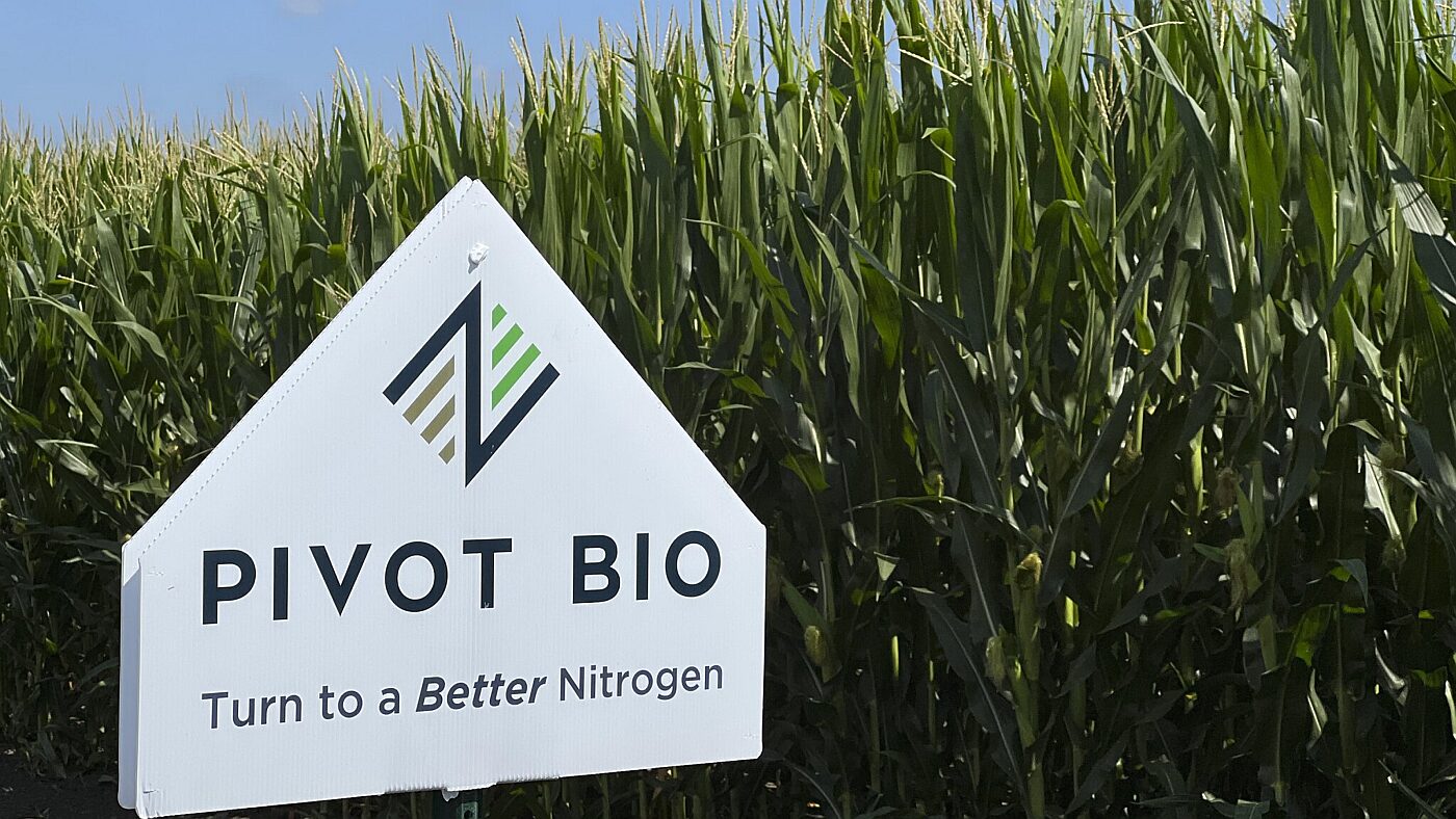 Can microbes cut nitrogen fertilizer use in half? Pivot Bio bets on a new agricultural model