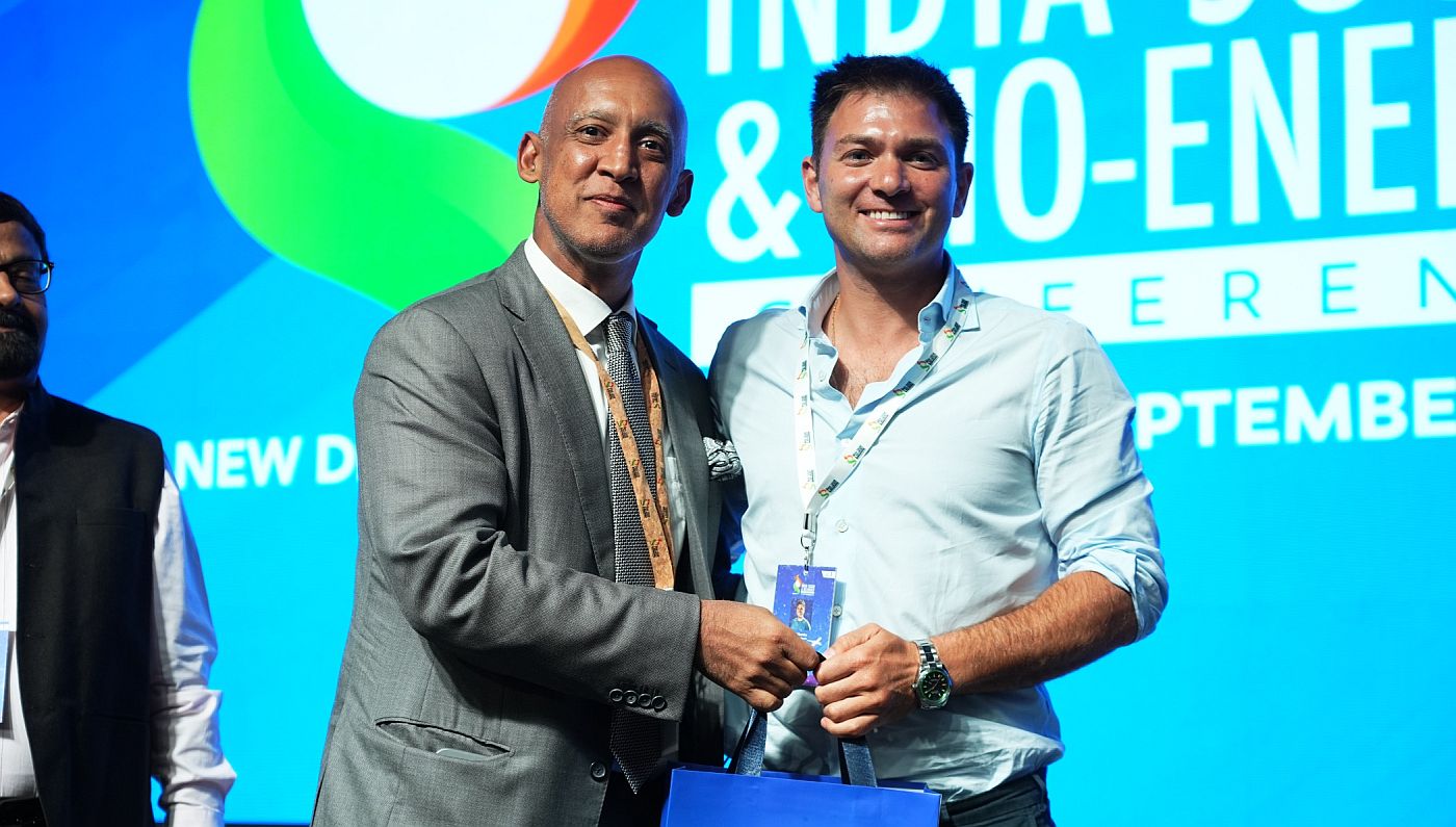 Gautam Goel, Managing Director of Dhampur Bio Organics, and David Brandes, cofounder, Planetary. Image credit: Planetary